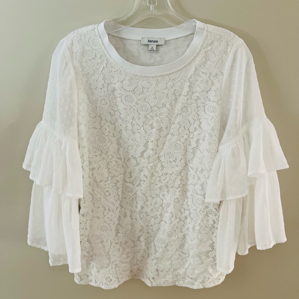 NWT: Kenzie White Lace Top